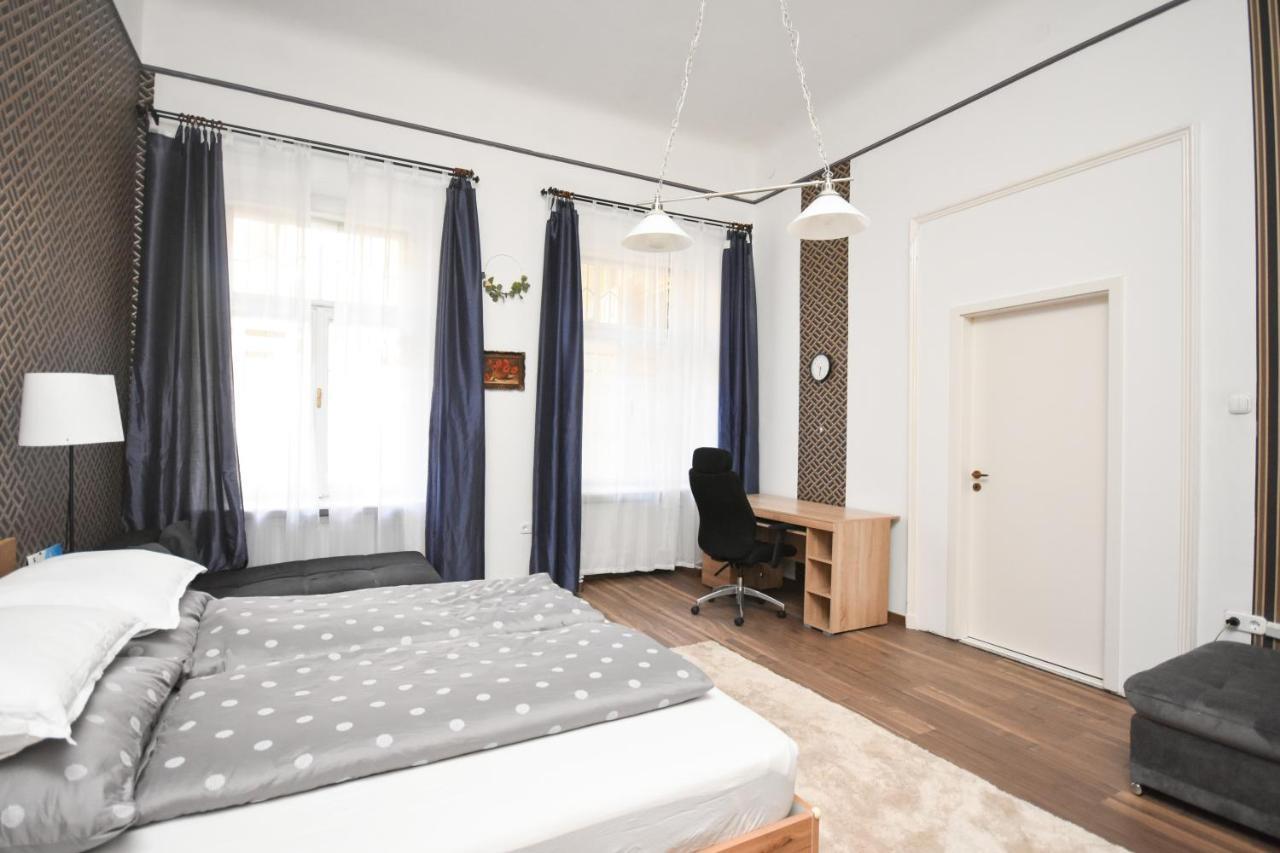 Apartament Modern & Huge 4 Bedroom 2 Bathroom Budapeszt