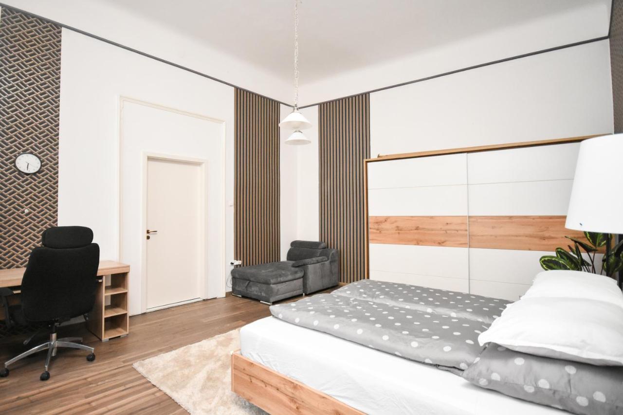 Modern & Huge 4 Bedroom 2 Bathroom Apartament Budapeszt